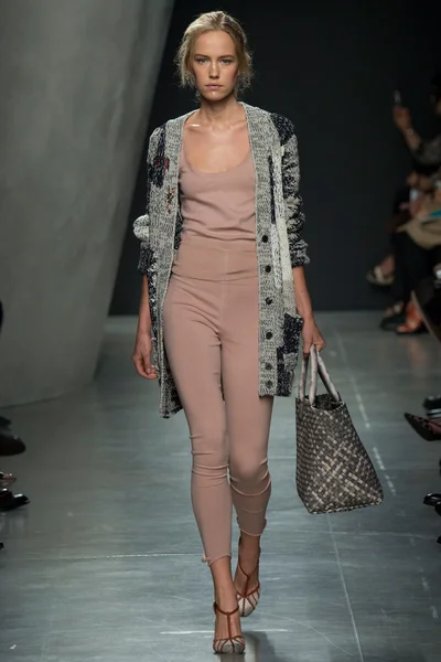Look 8